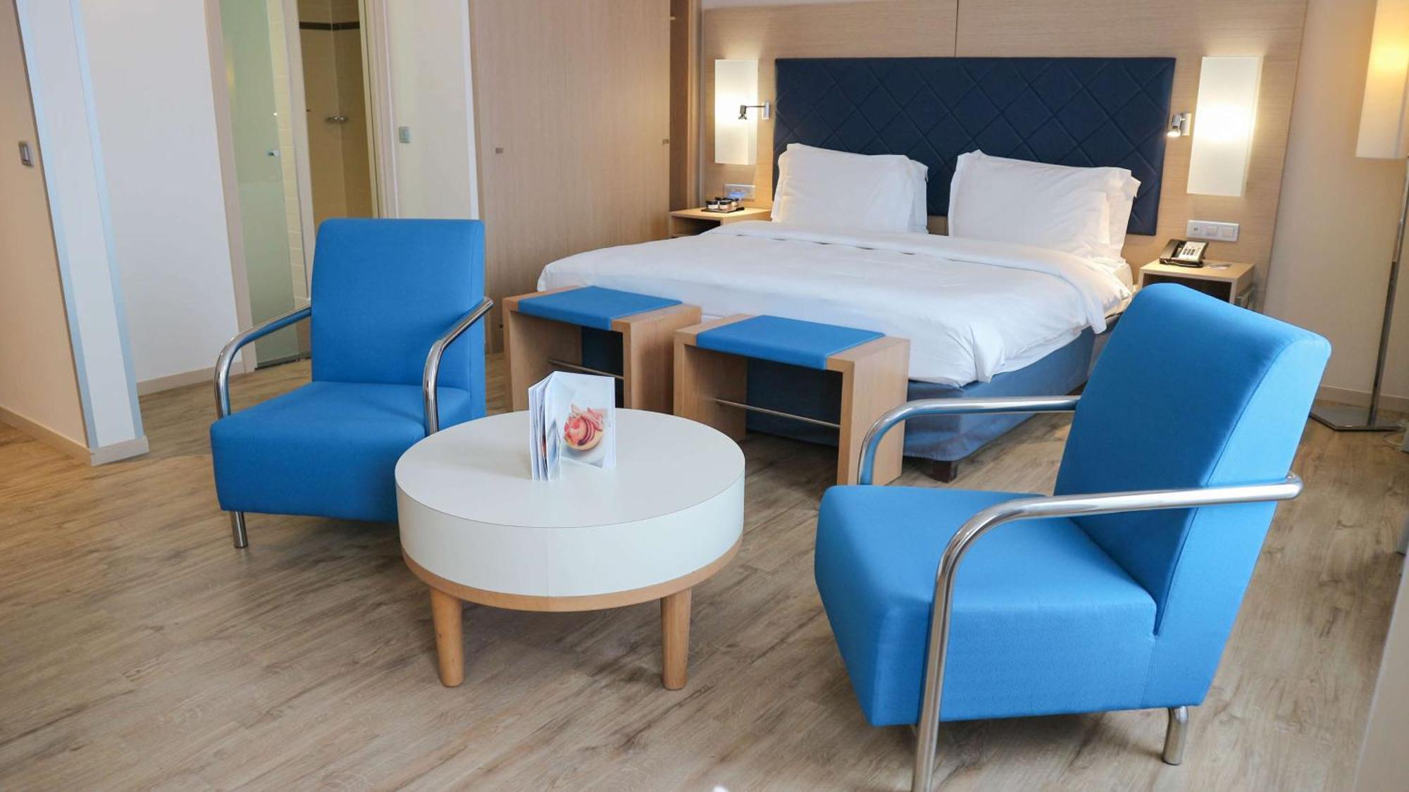 Junior Suite,1273888207:JPEG