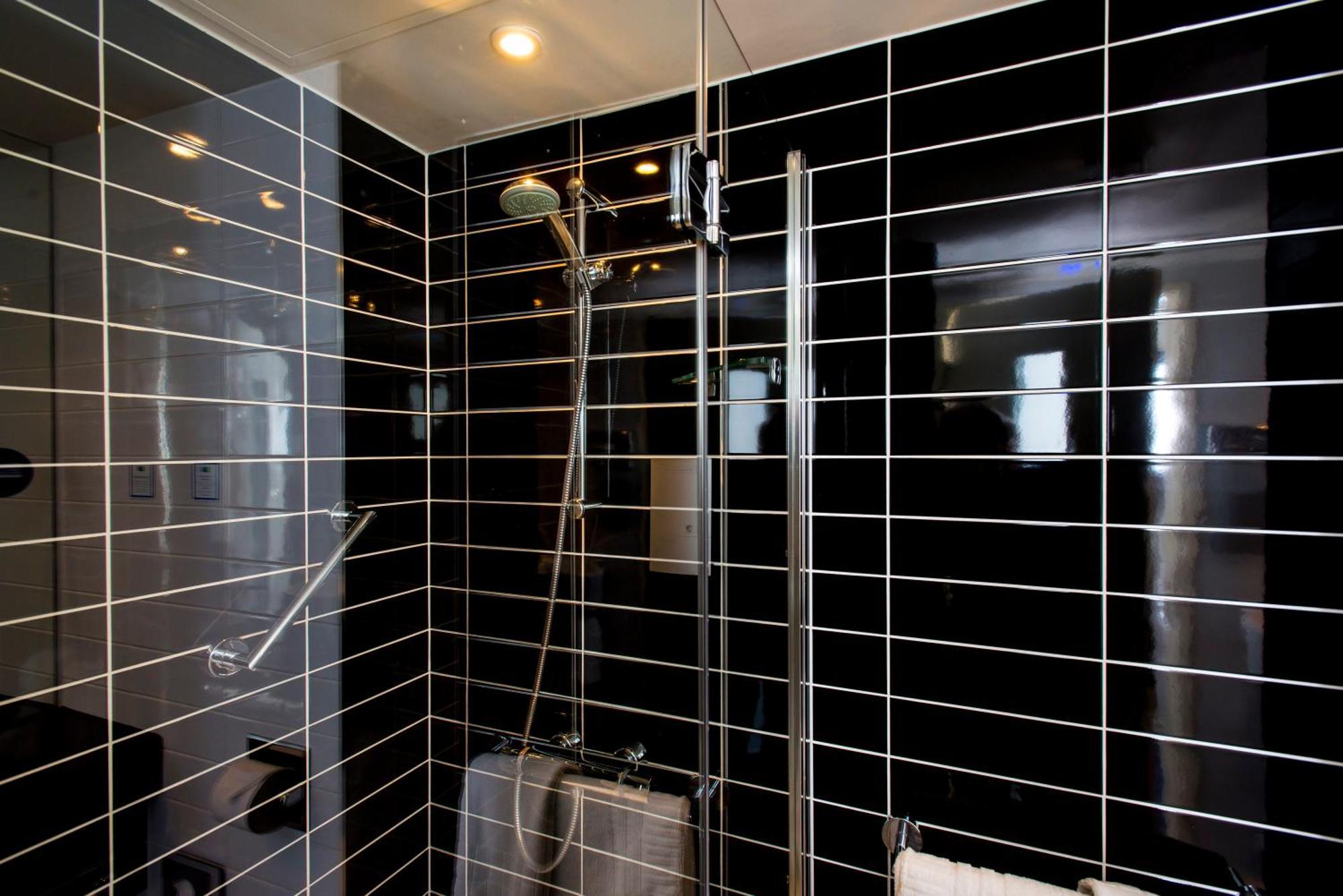 Standard Double Room with Sofa Bed and Free Hot Breakfast