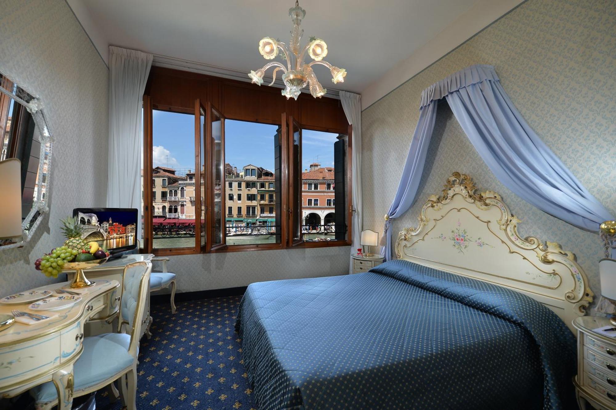 Double Room with Grand Canal View - no smoking,61430824:JPEG