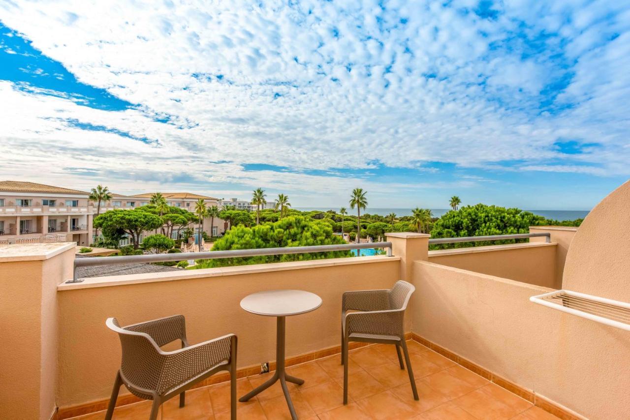 Chambre Double ou Lits Jumeaux - Vue Partielle sur Mer