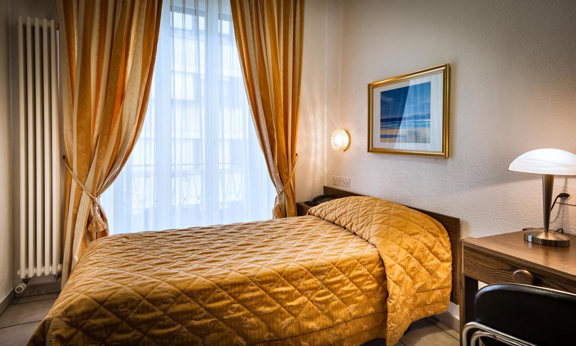 Single Room,1434344473:JPEG