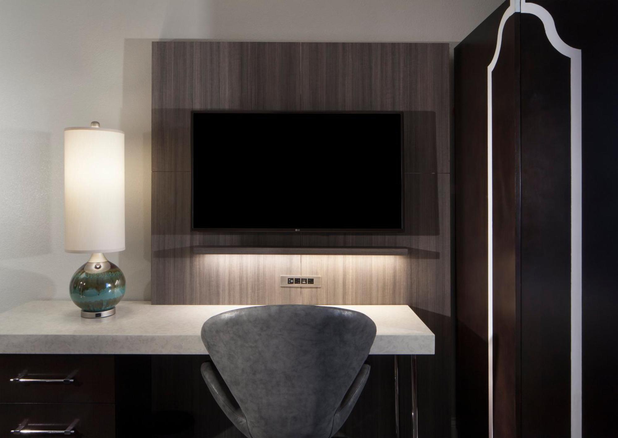 Standard King Room