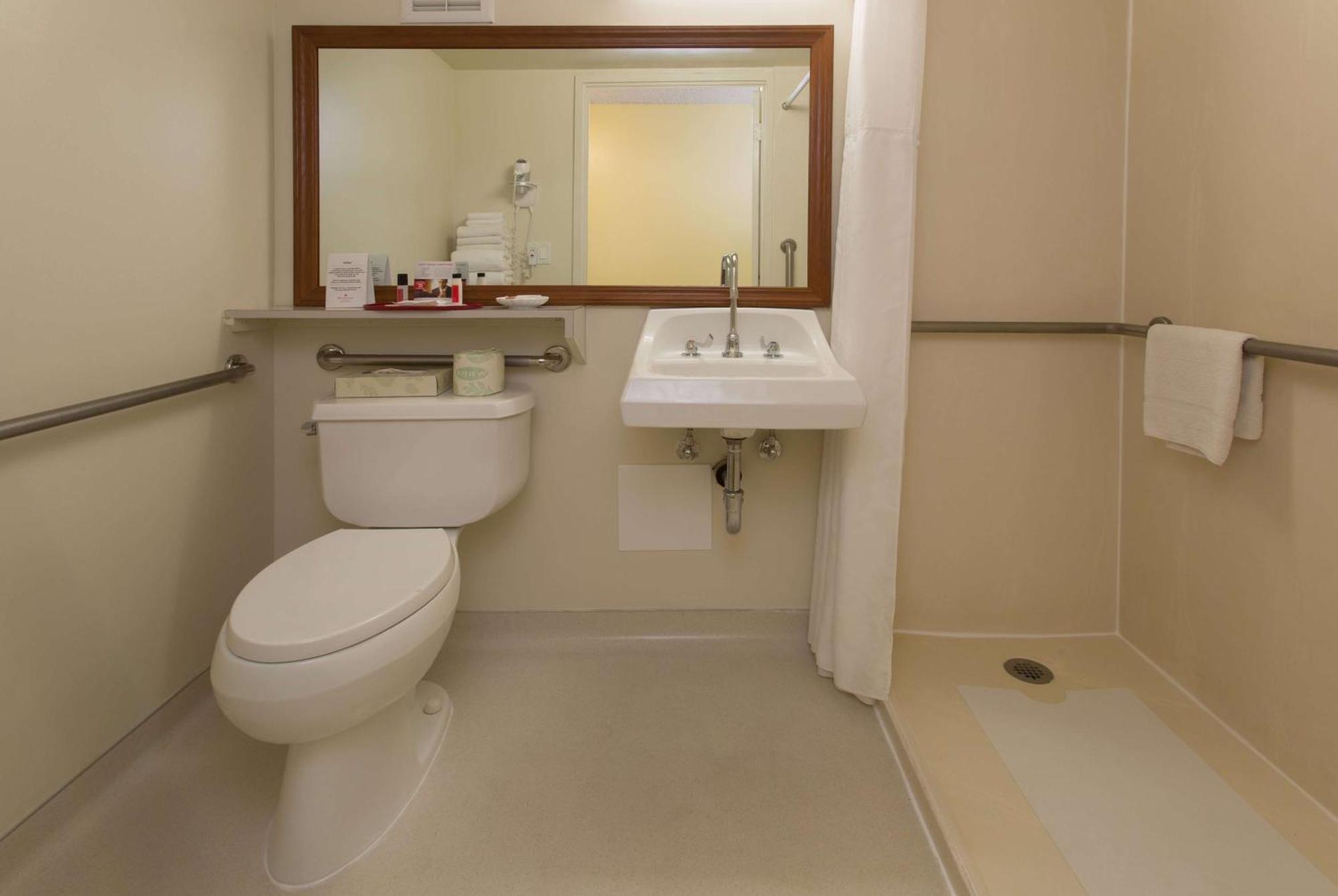 Habitación Doble adaptada para personas con movilidad reducida - 2 camas dobles - No fumadores