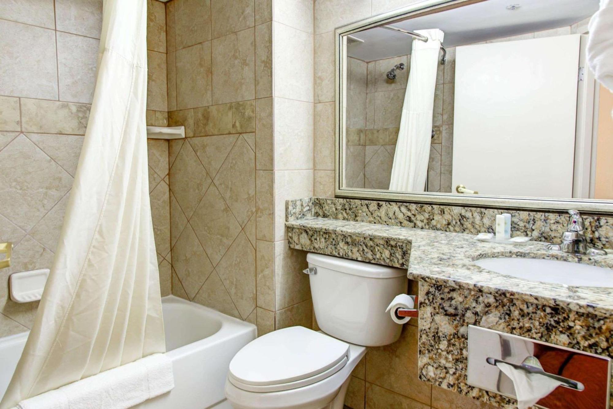 Double Room with Two Double Beds - Disability Access/Non-Smoking