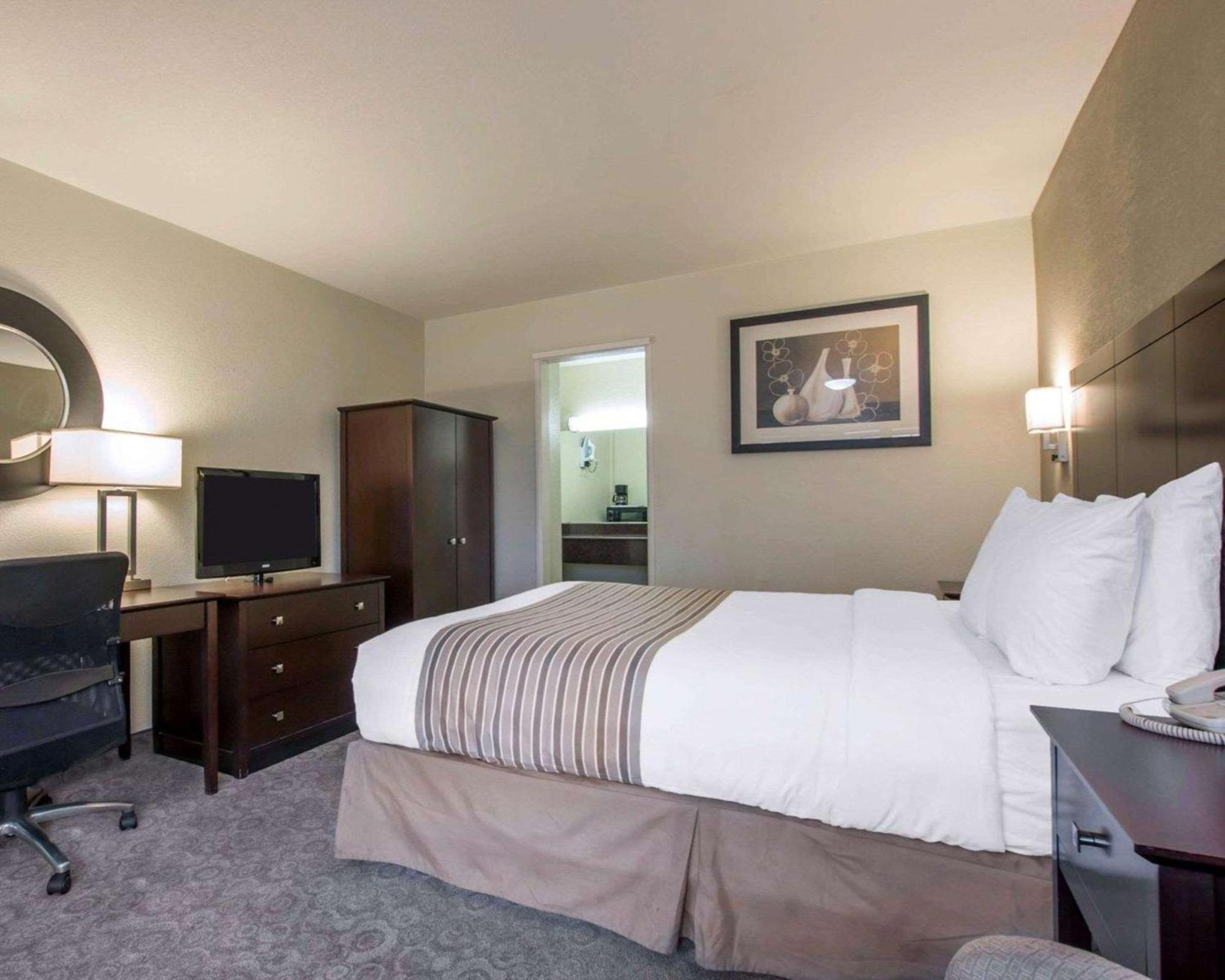 Quarto com Cama Queen-size - Não Fumantes