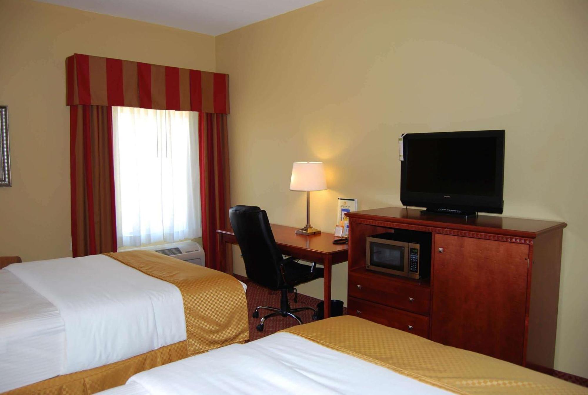 Double Room with Two Double Beds - Non-Smoking