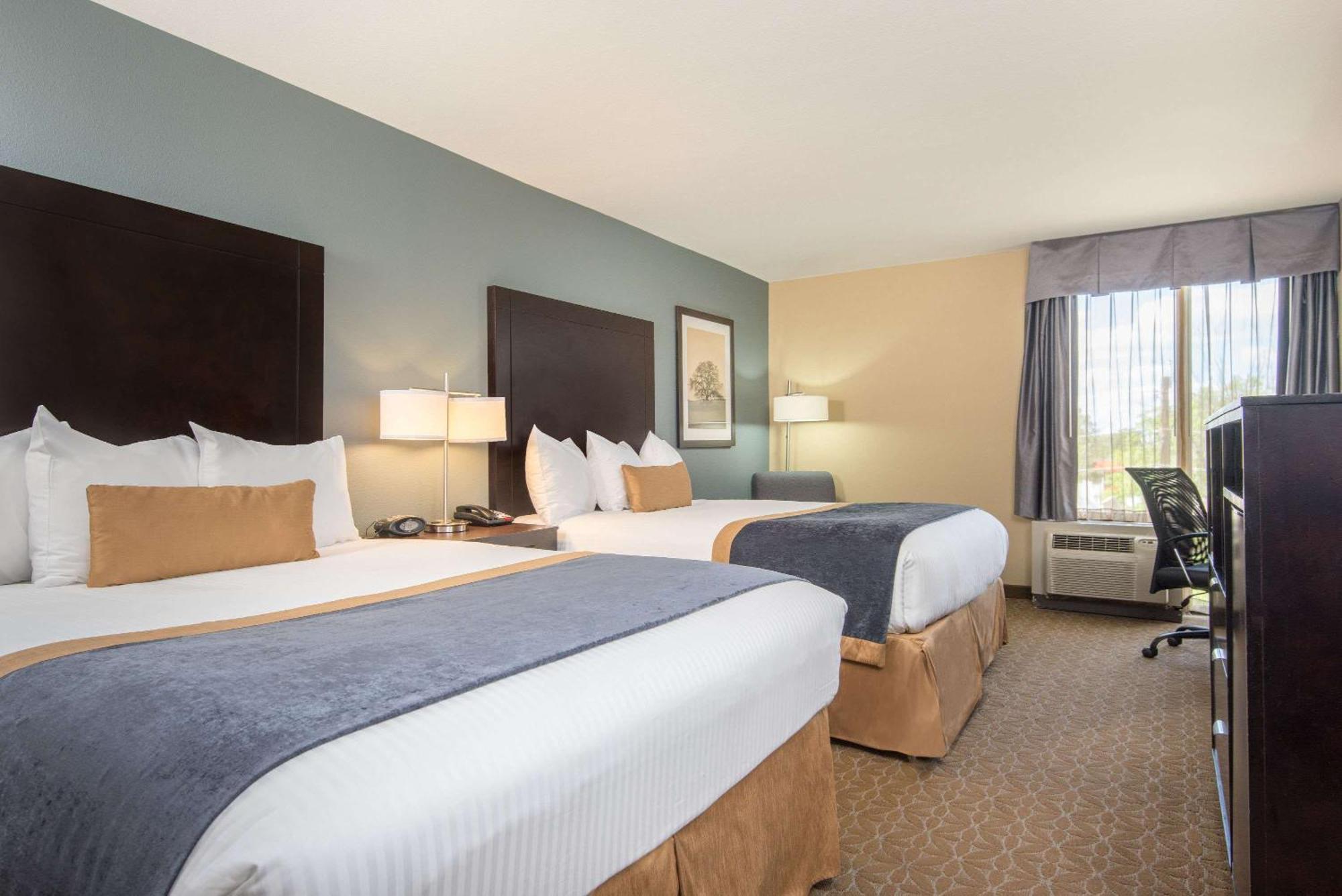 Queen Room with Two Queen Beds - Non-Smoking