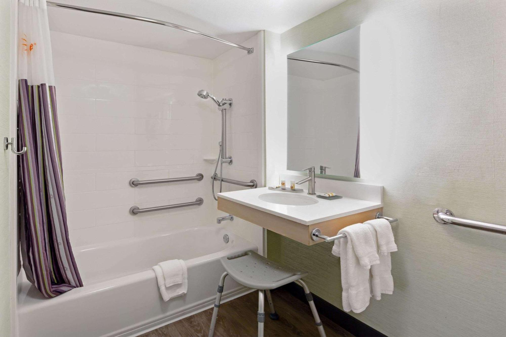 Queen Zimmer mit 2 Queensize-Betten - behindertengerecht