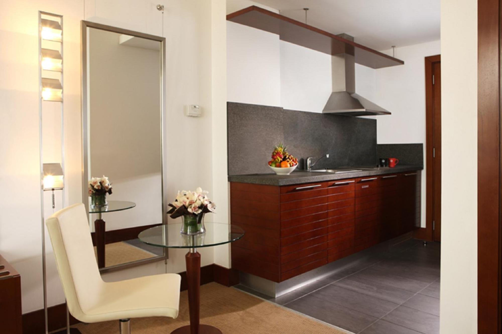 Studio – Twin Bed