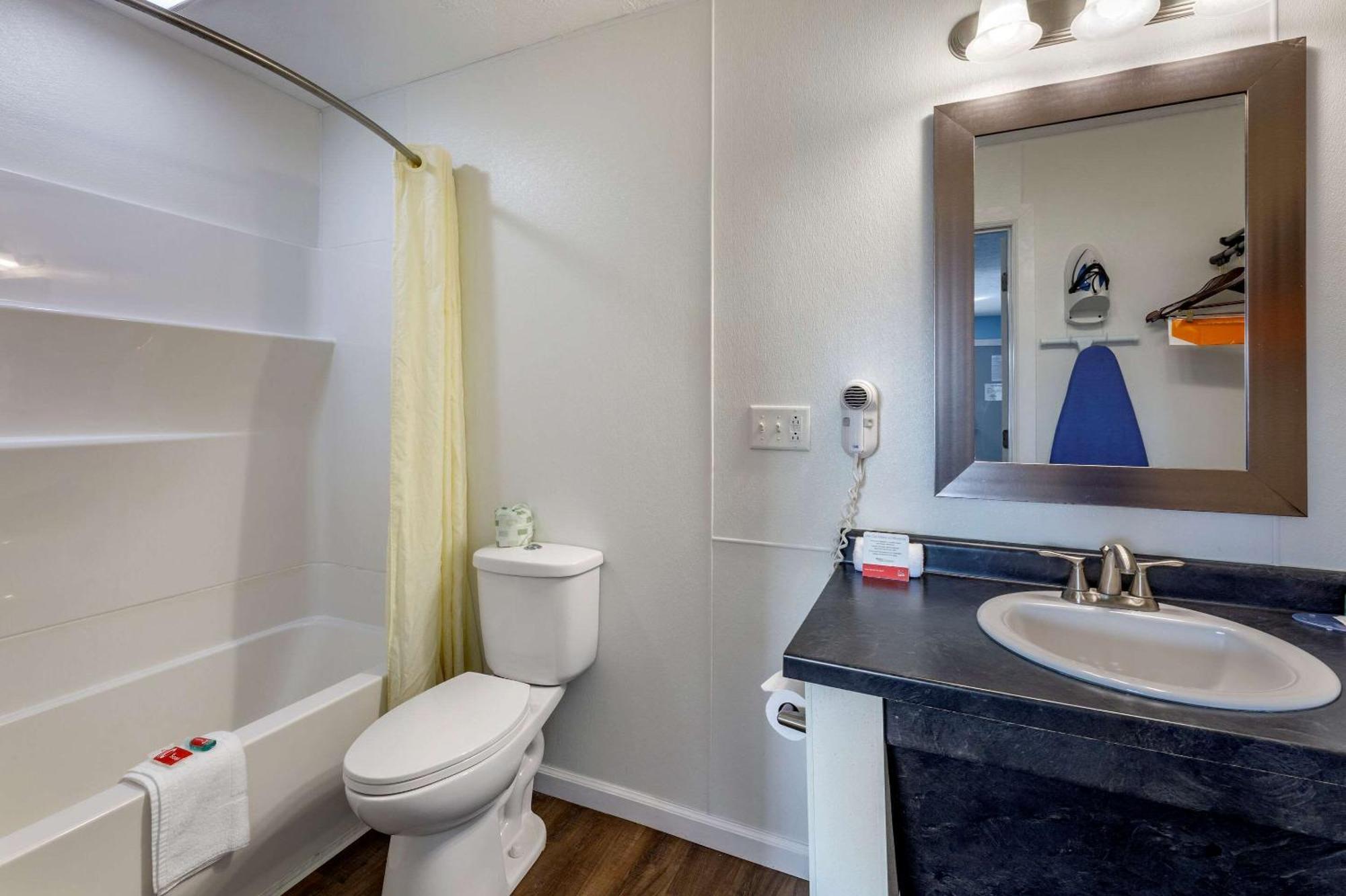 Deluxe Double Room with Two Double Beds - Non-Smoking