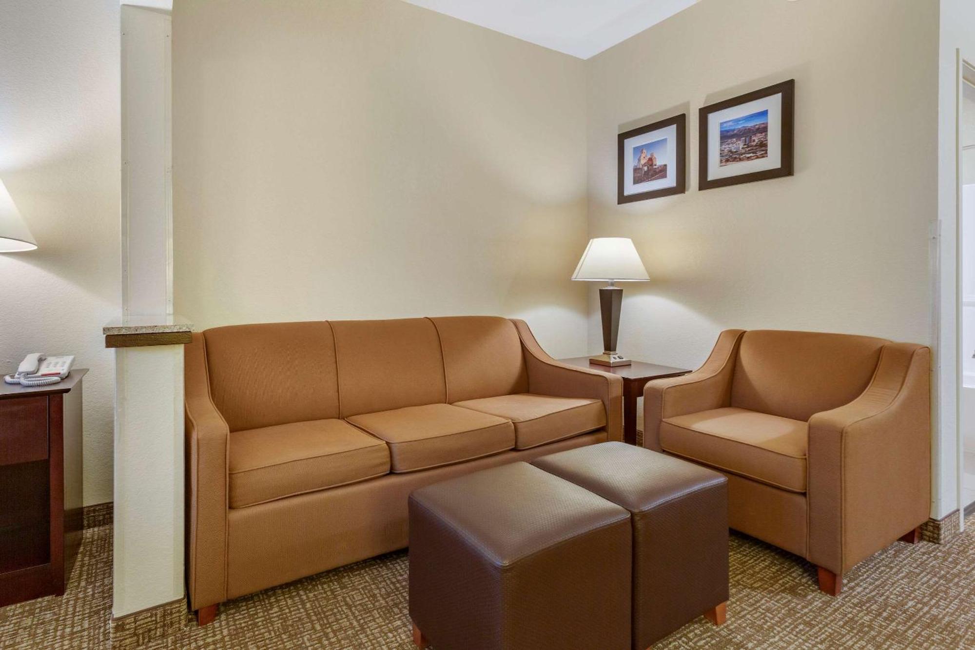 Double Room with Two Double Beds - Accessible/Non-Smoking