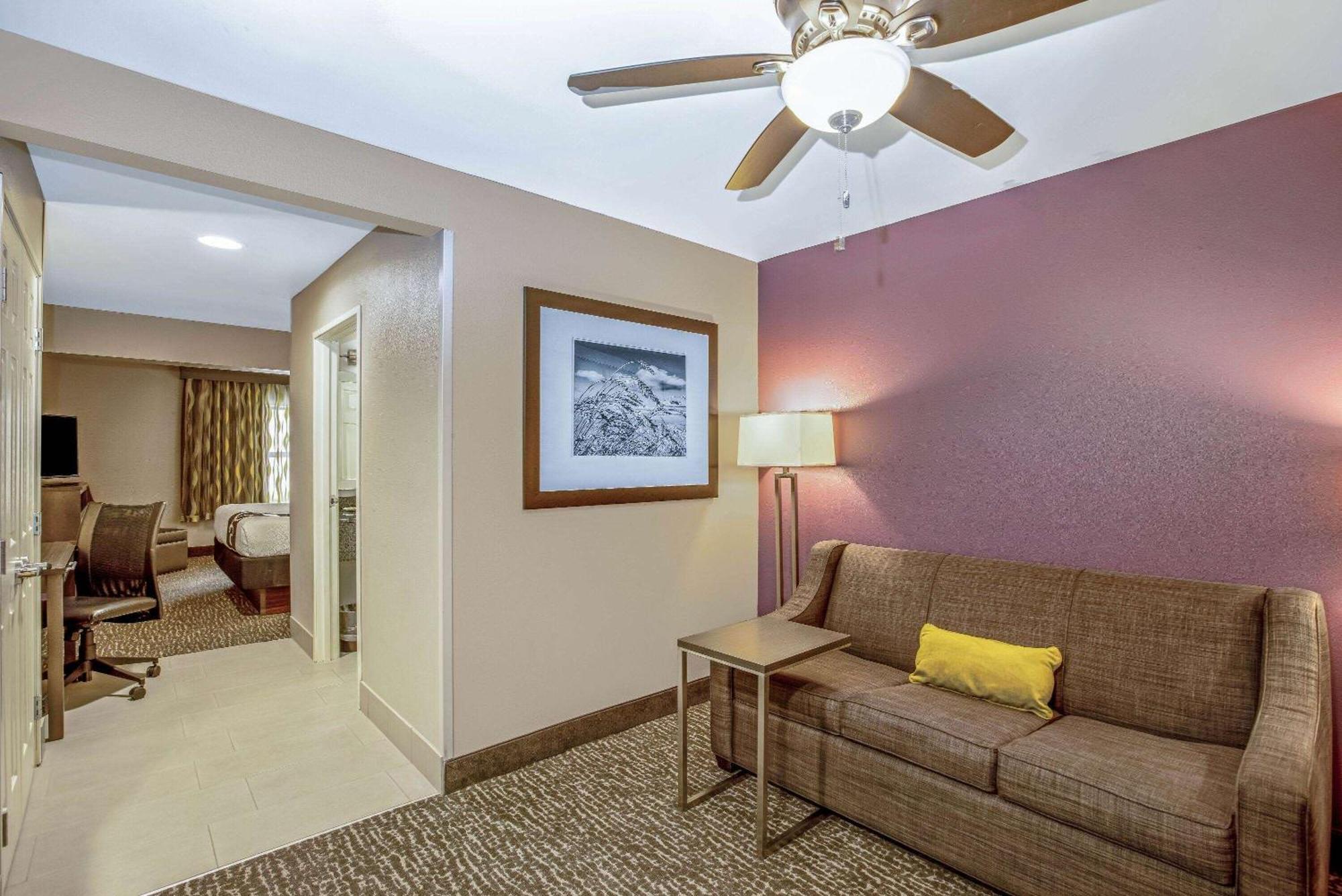 Presidential Suite with City View