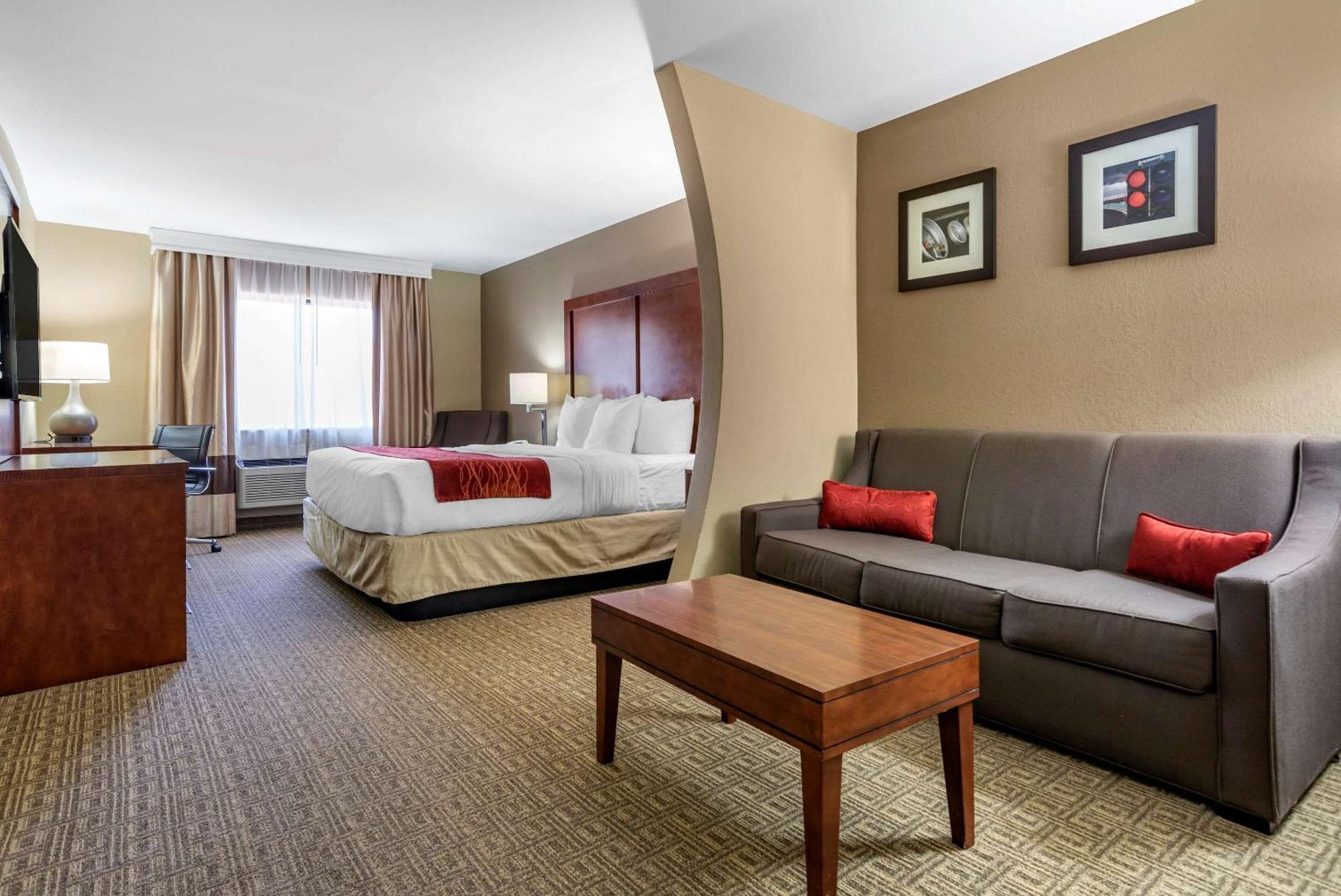 King Suite with Sofa Bed - Non-Smoking