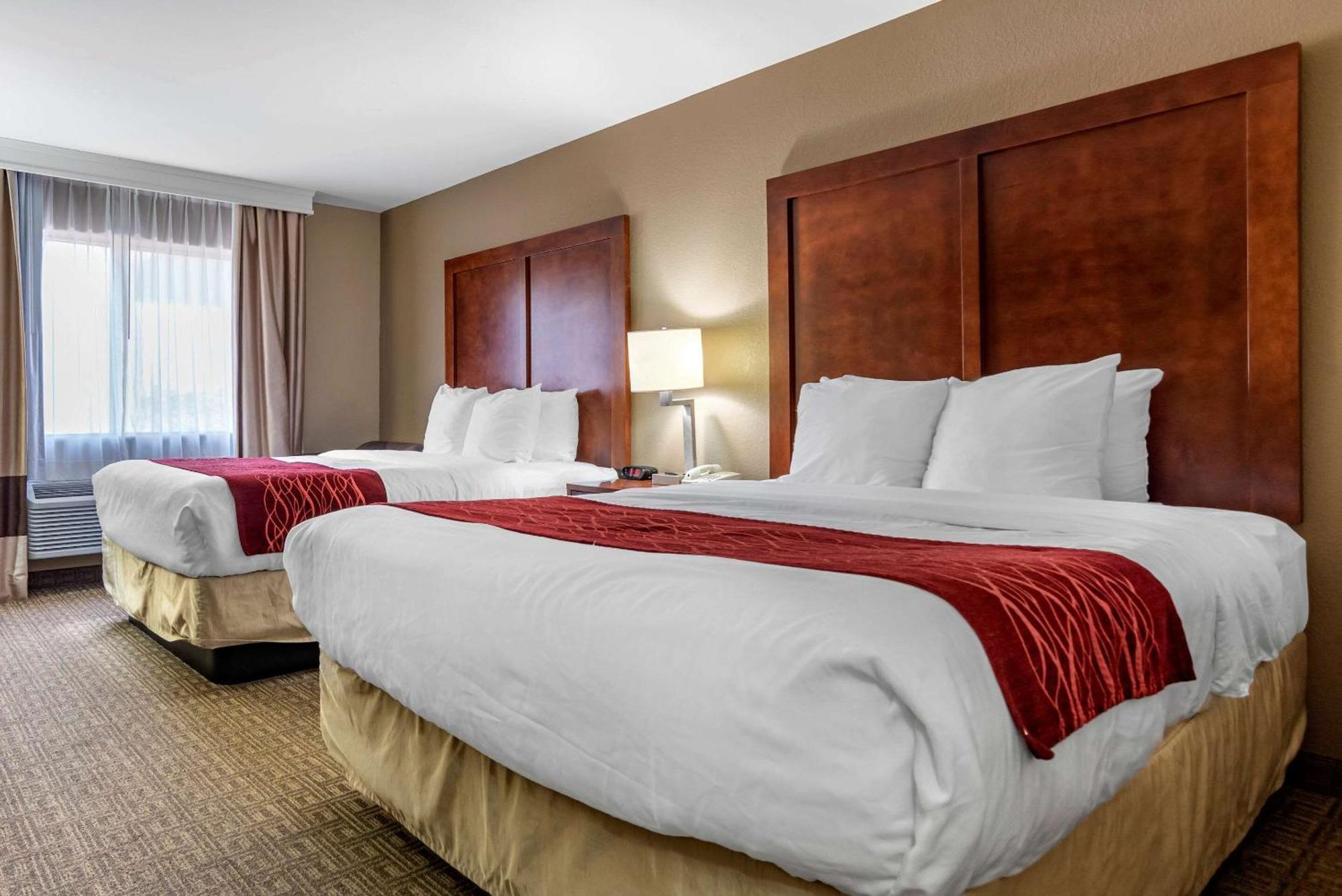 Queen Room with Two Queen Beds - Non-Smoking