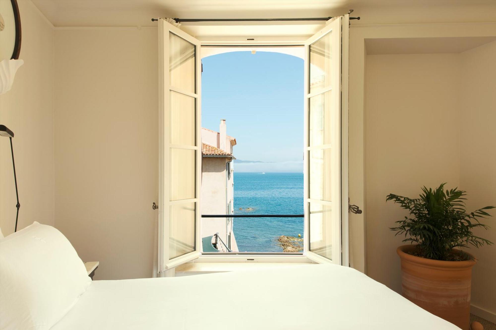 Deluxe Room with Sea View,1259352118:JPEG
