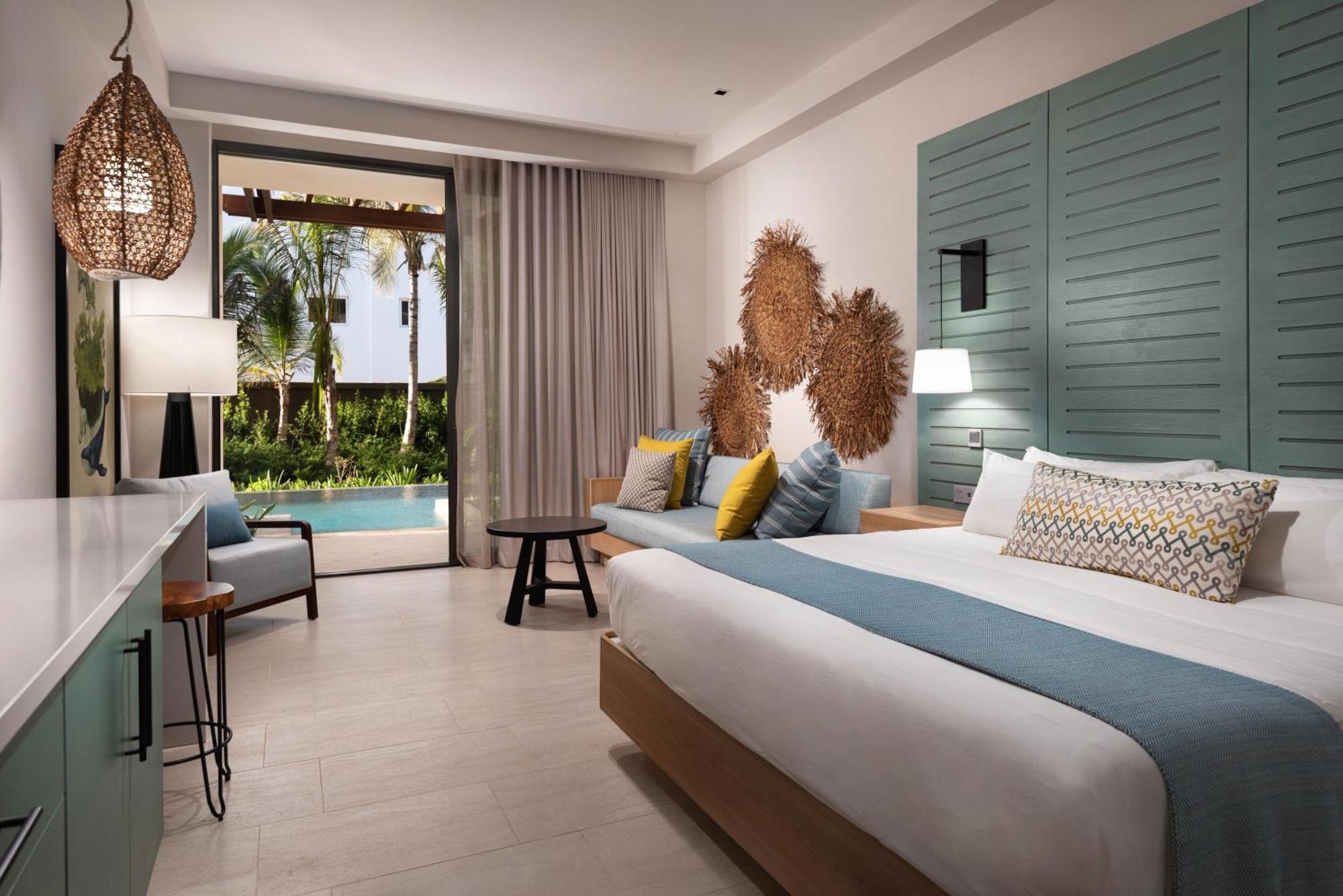 Resort Junior Suite mit Kingsize-Bett und direktem Poolzugang