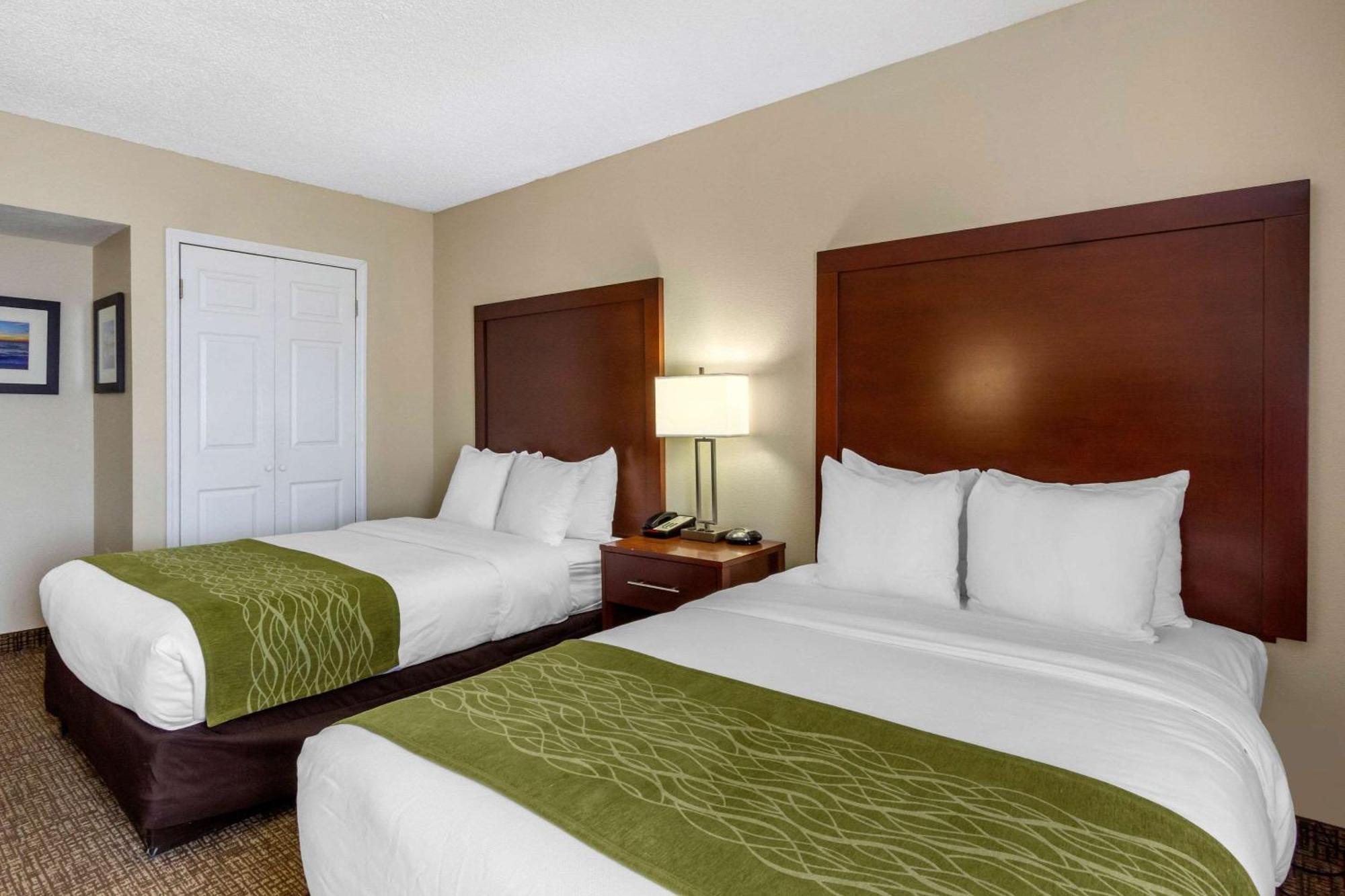 Double Room with Two Double Beds - Non-Smoking