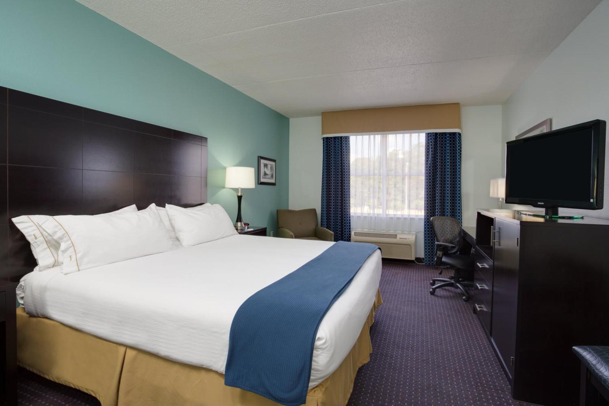 Standard King Room