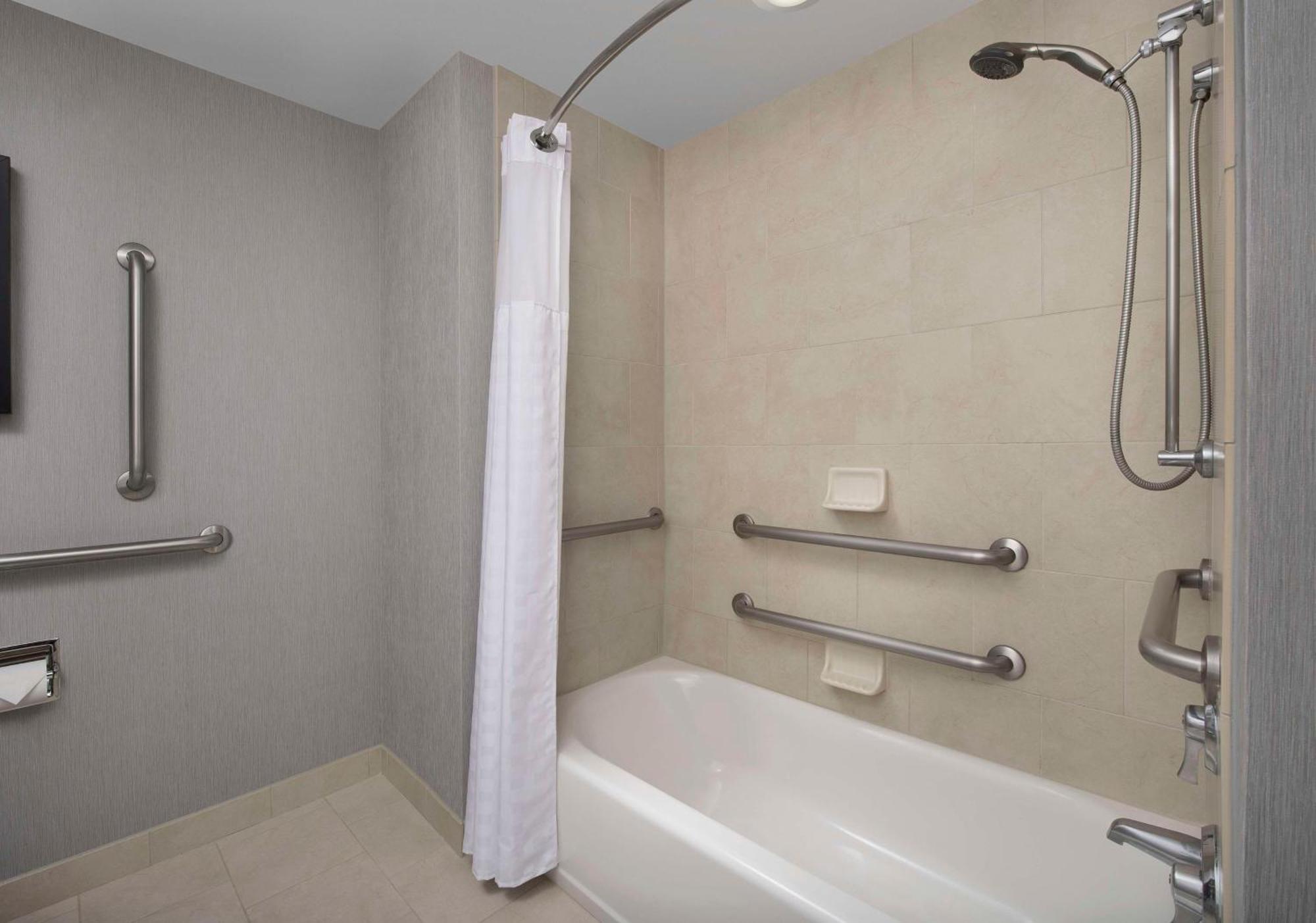 Queen Room with Two Queen Beds, Sofa Bed and Accessible Tub