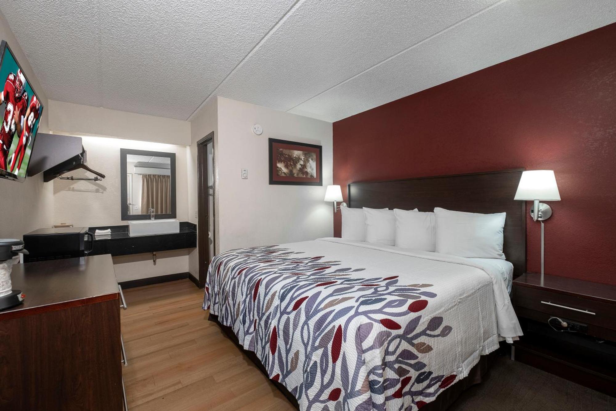 Deluxe King Room Disability Access Non-Smoking