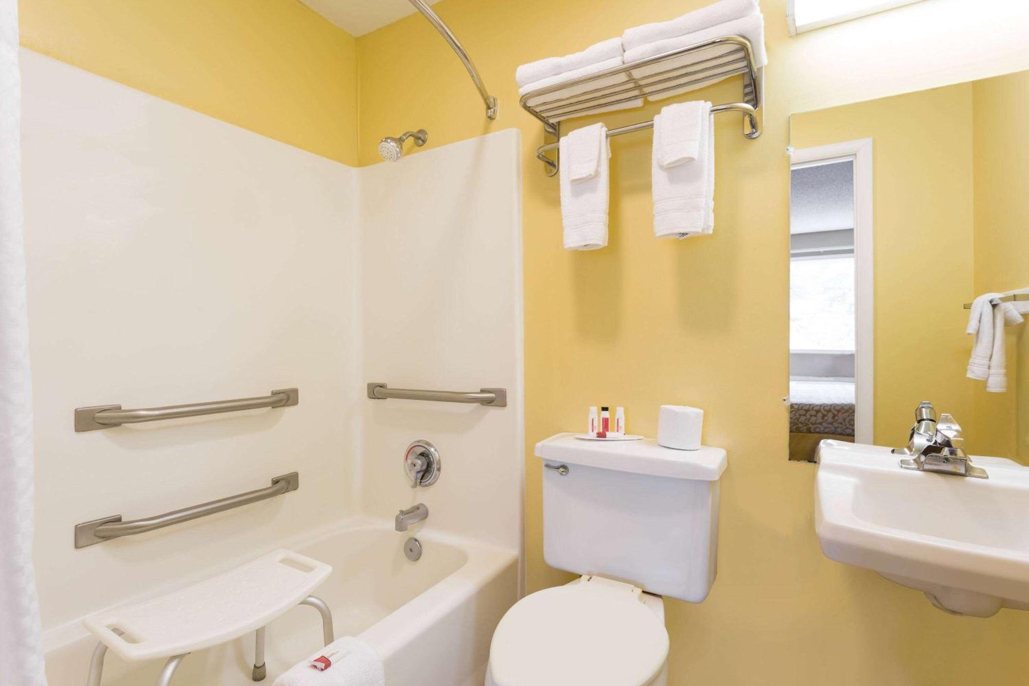 King Room Mobility Access or Non-Smoking