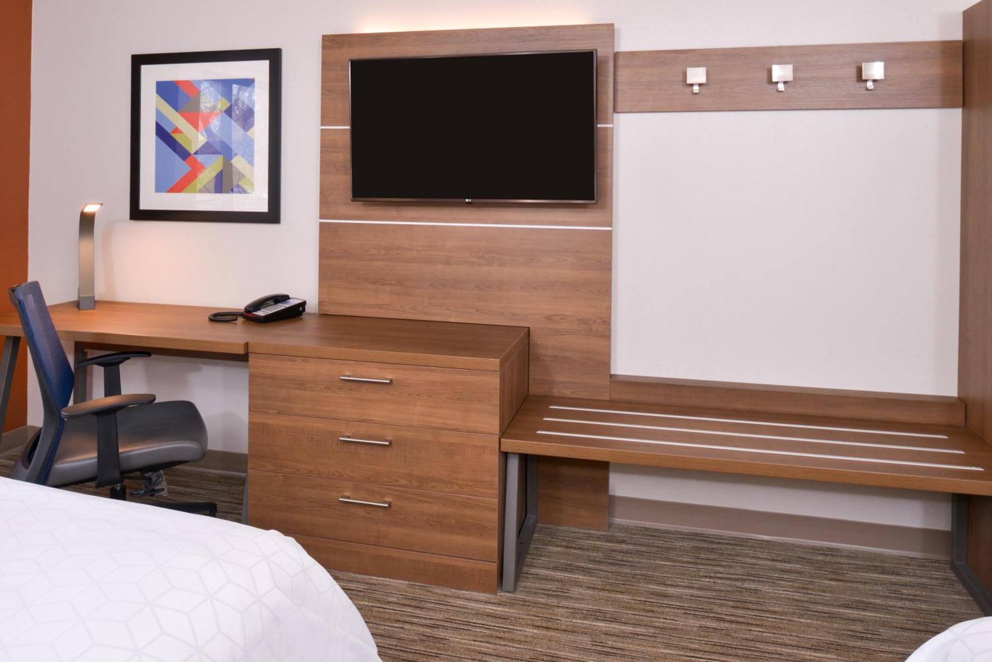 Standard Queen Room with Two Queen Beds