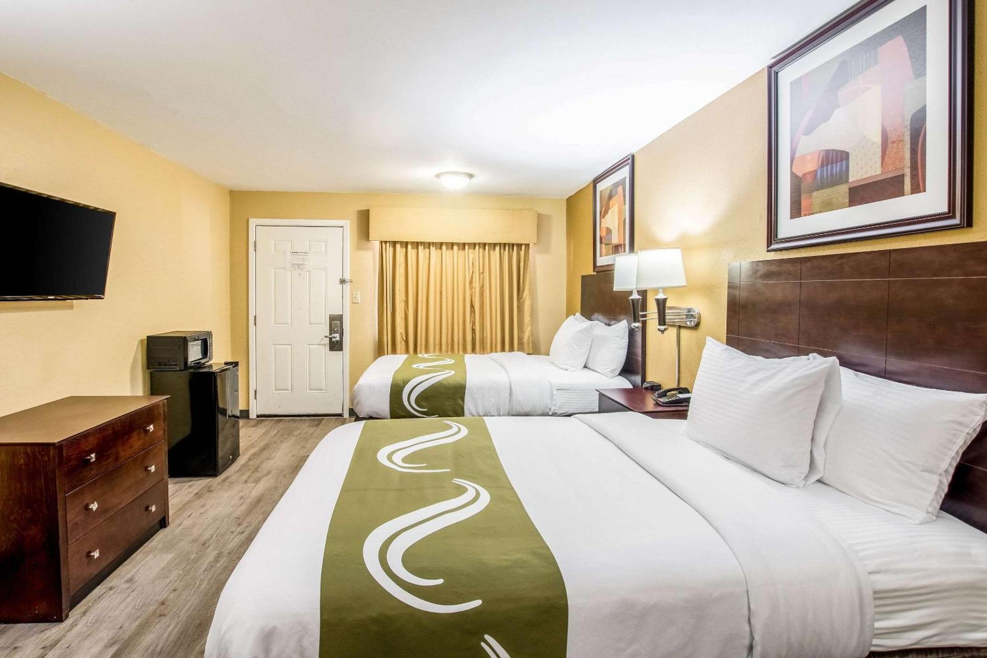 Double Room with Two Double Beds - Non-Smoking