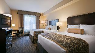 Queen Room with Two Queen Beds, Kitchenette and Shower - Non-Smoking