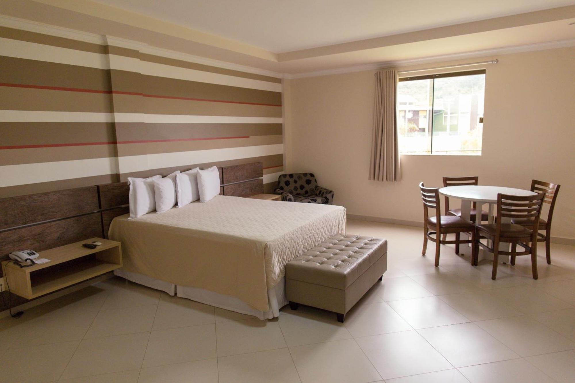 Quarto Superior Deluxe com Cama de Casal ou 2 de Solteiro