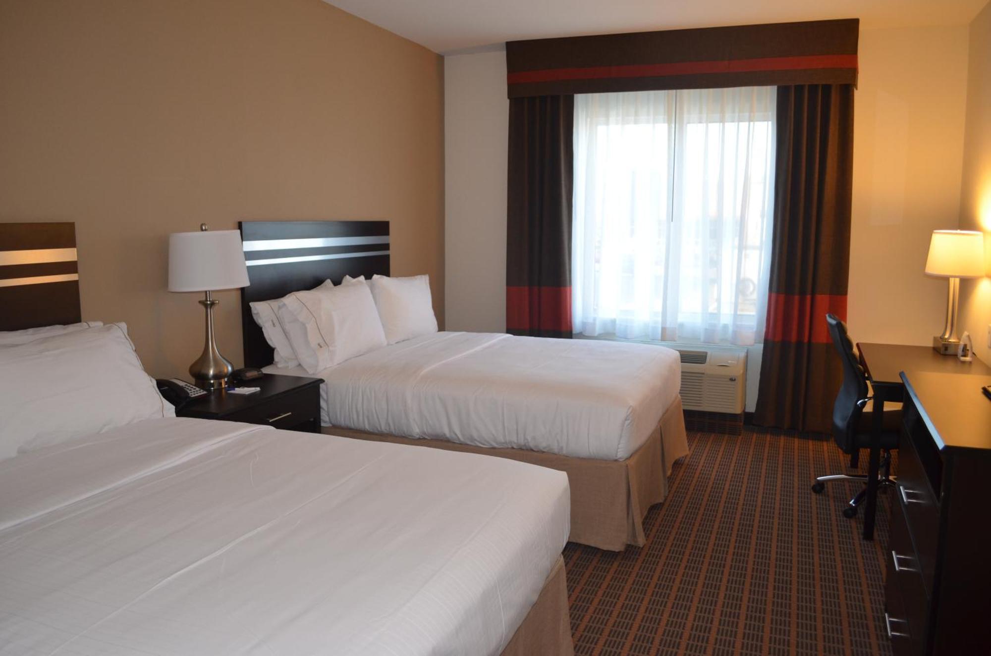 Suite with Two Queen Beds - Communications Accessible