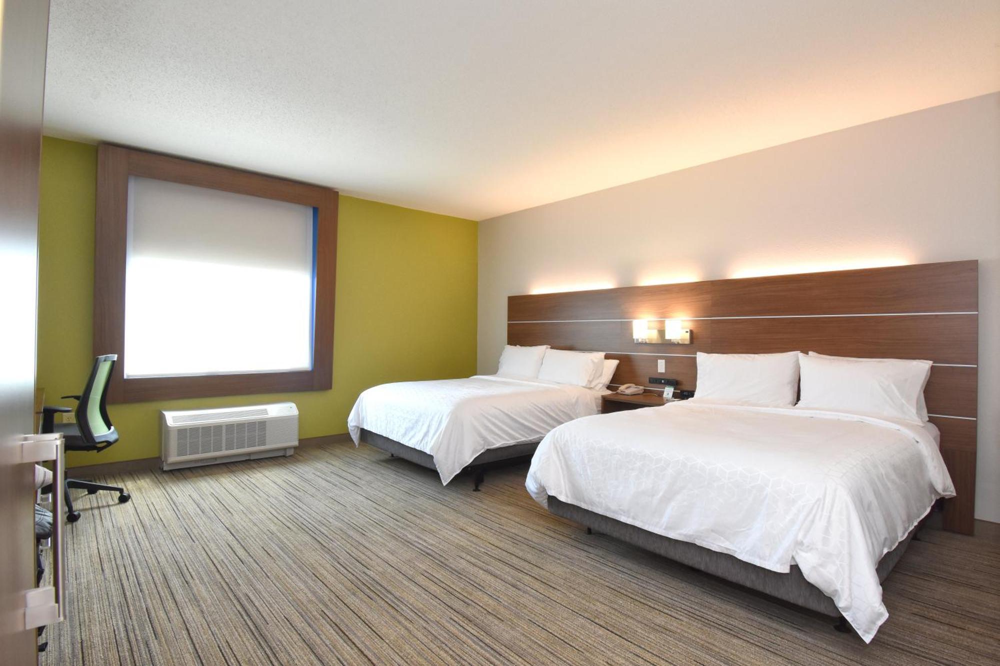 Standard Queen Room with Two Queen Beds