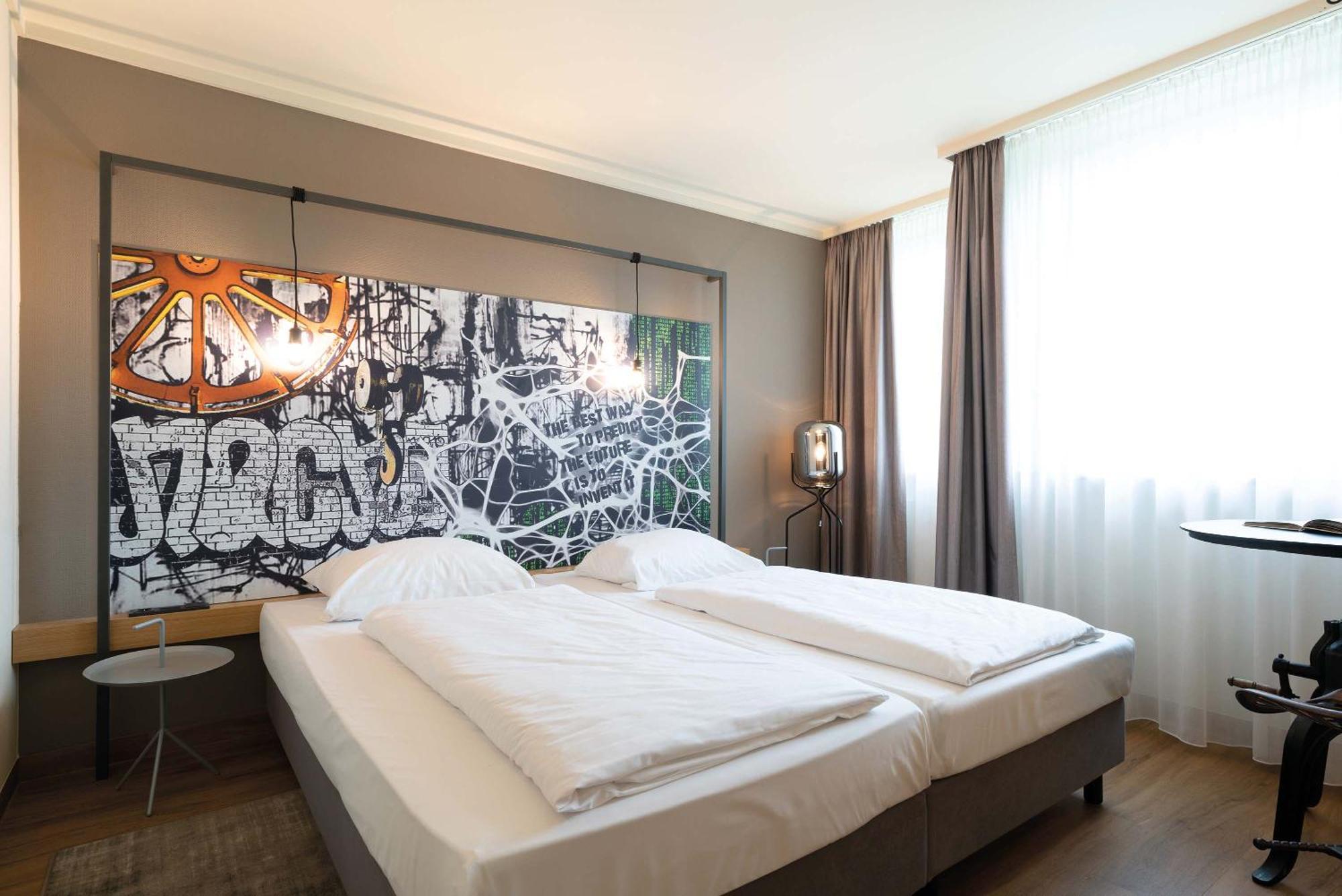 Standard Room,1284136813:JPEG