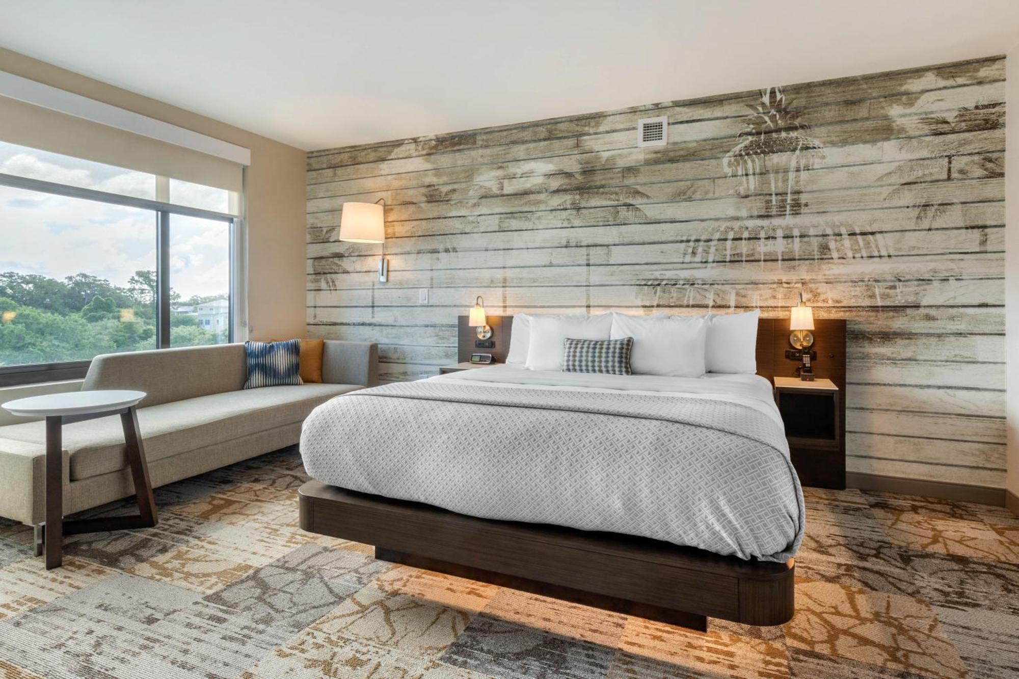 One-Bedroom King Suite - Hearing Access