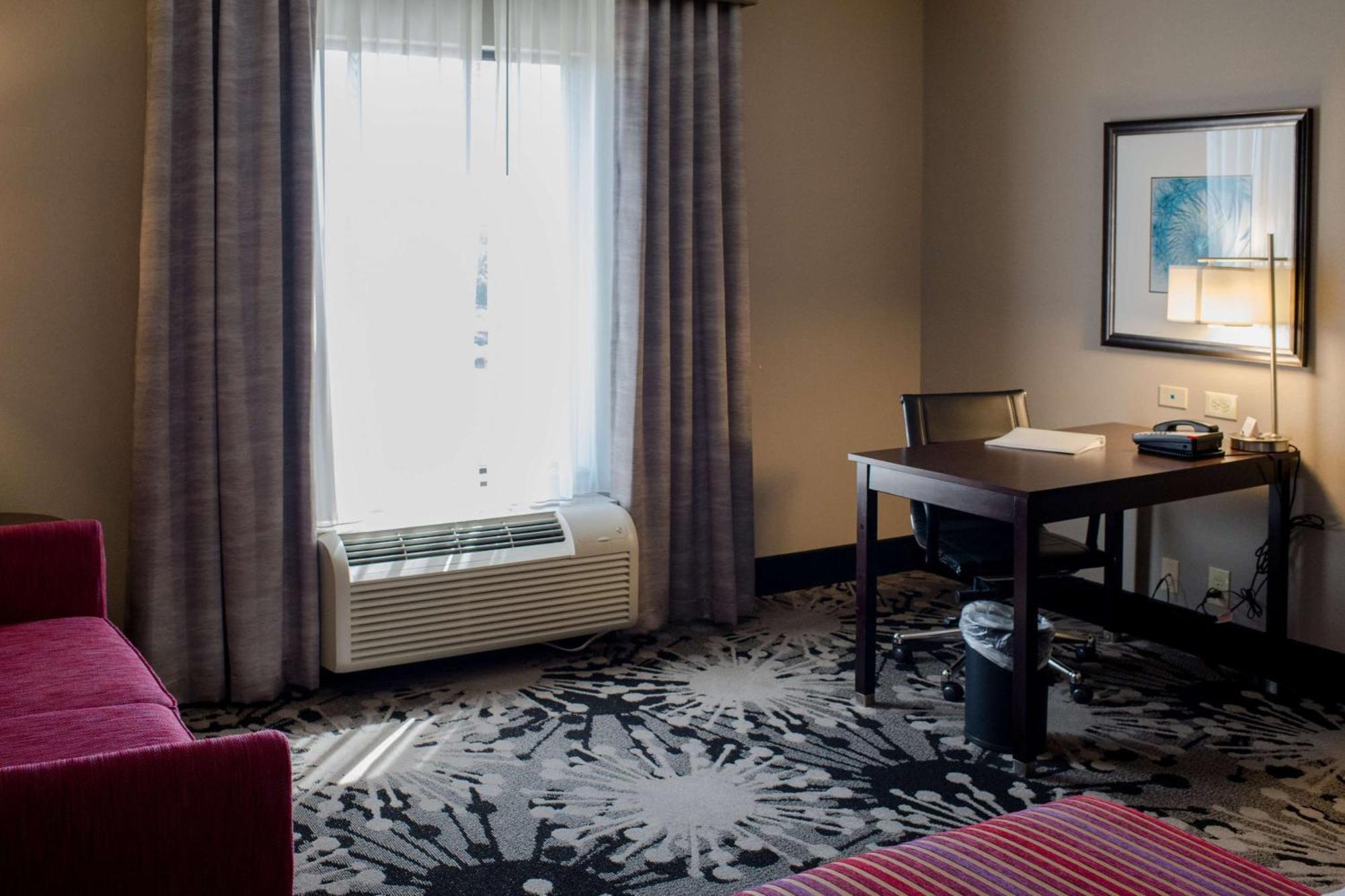 King Studio Suite with Sofa Bed - Non-Smoking