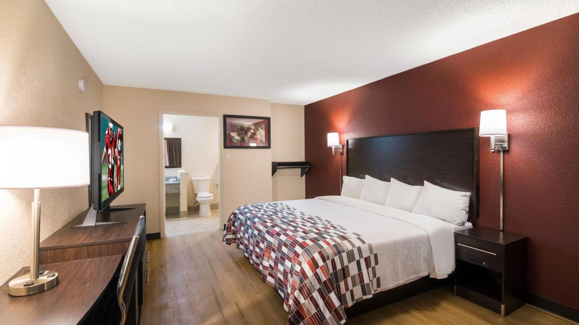 Deluxe King Room - Disability Access / Non-Smoking