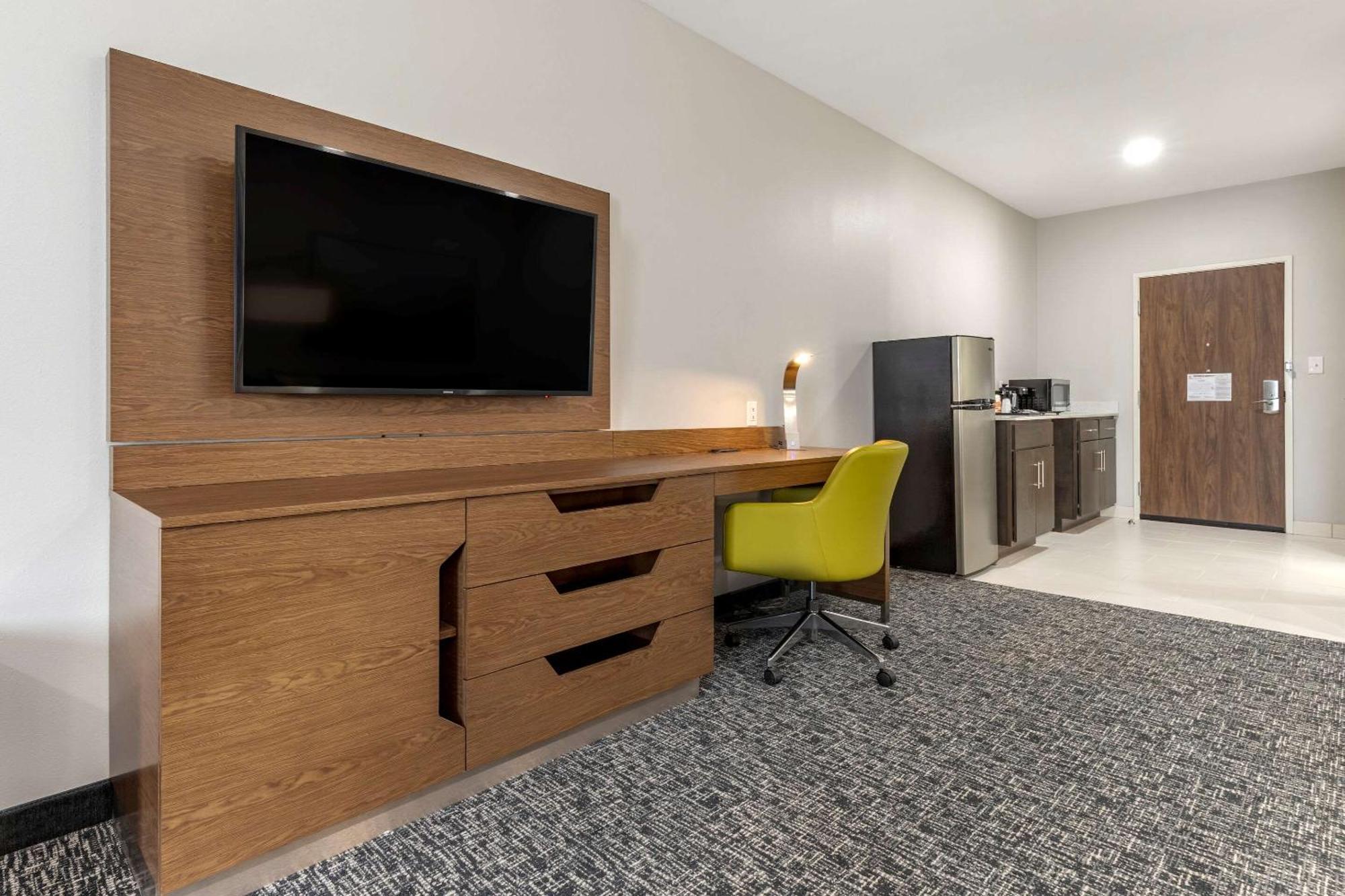 Executive King Suite Non-Smoking