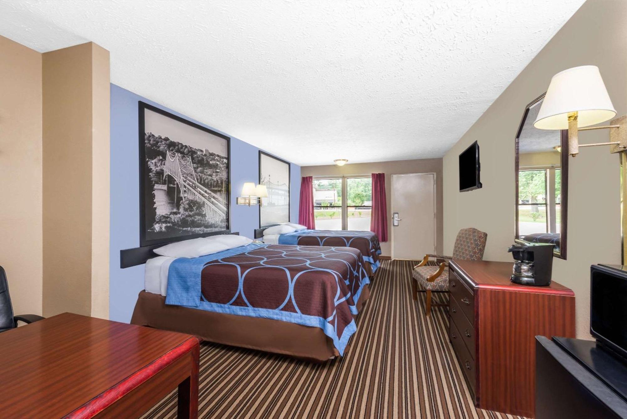 Queen Room with Two Queen Beds - Non-Smoking