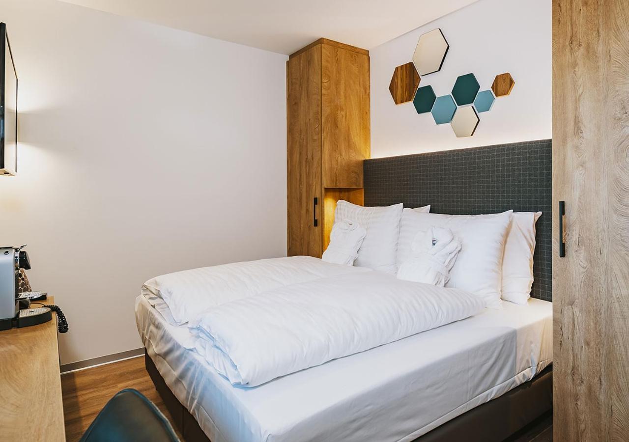 Classic Double Room,1287898888:JPEG