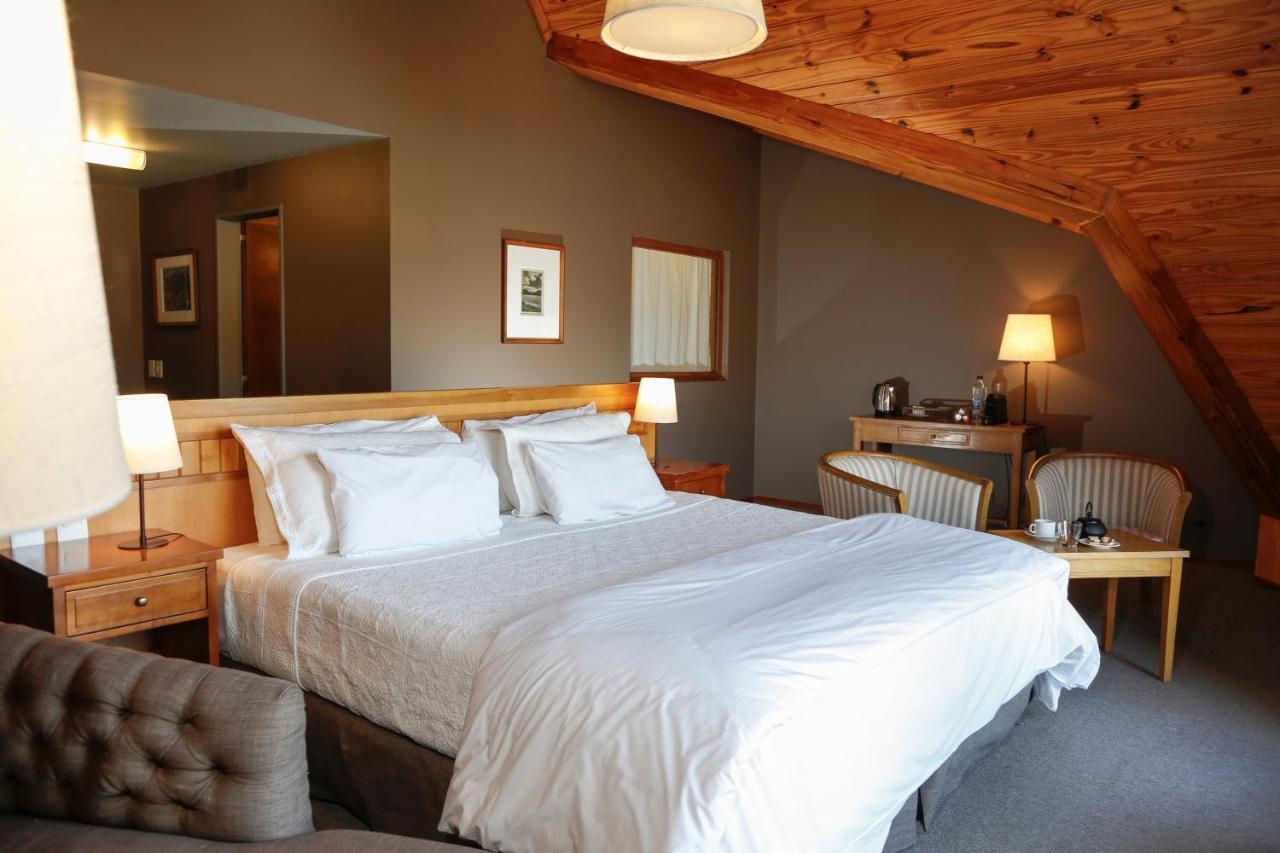 Quarto Premium com Cama de Casal ou 2 de Solteiro
