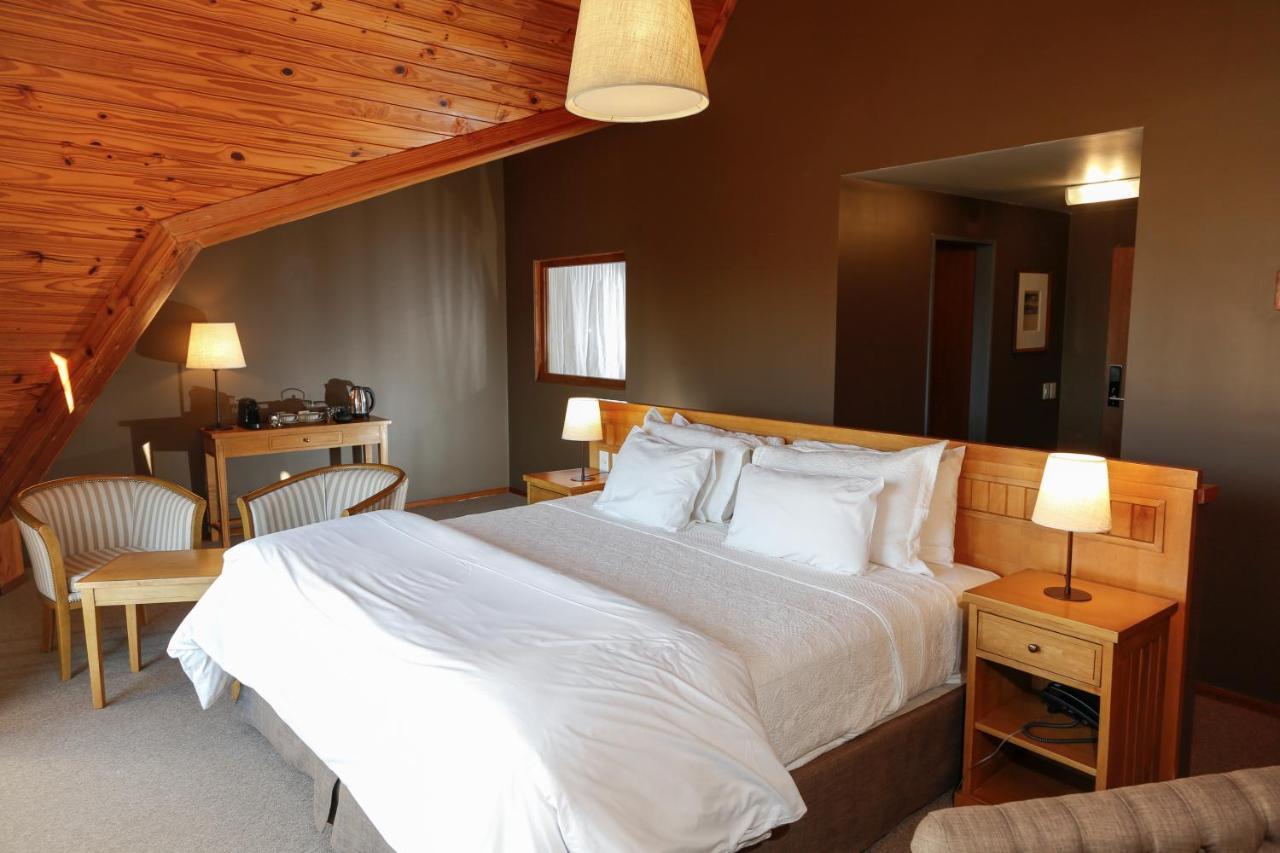 Quarto Premium com Cama de Casal ou 2 de Solteiro e Vista do Vale