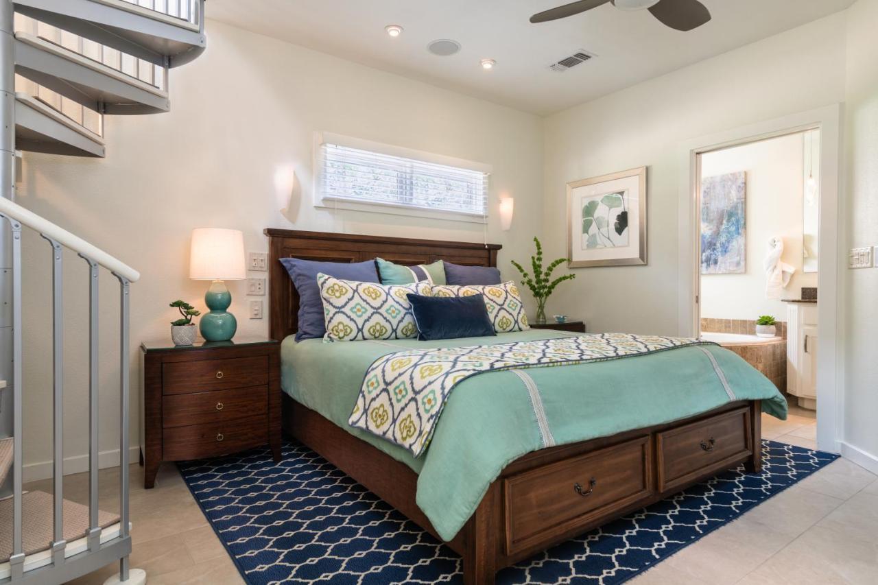 Suite with Lake View