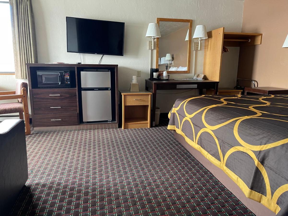 King Studio Suite with Ocean View - Non-Smoking