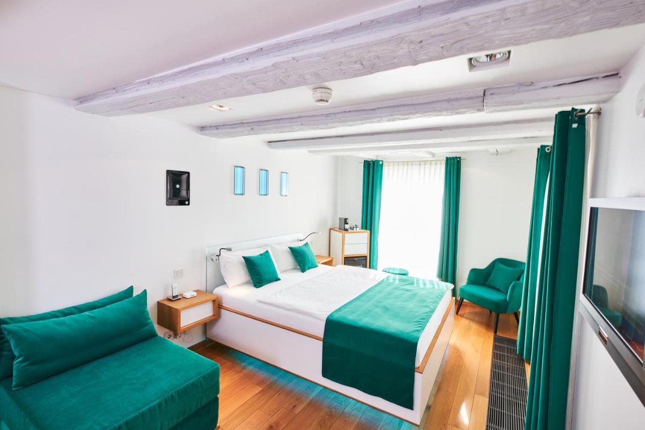 Doppelzimmer mit Seeblick