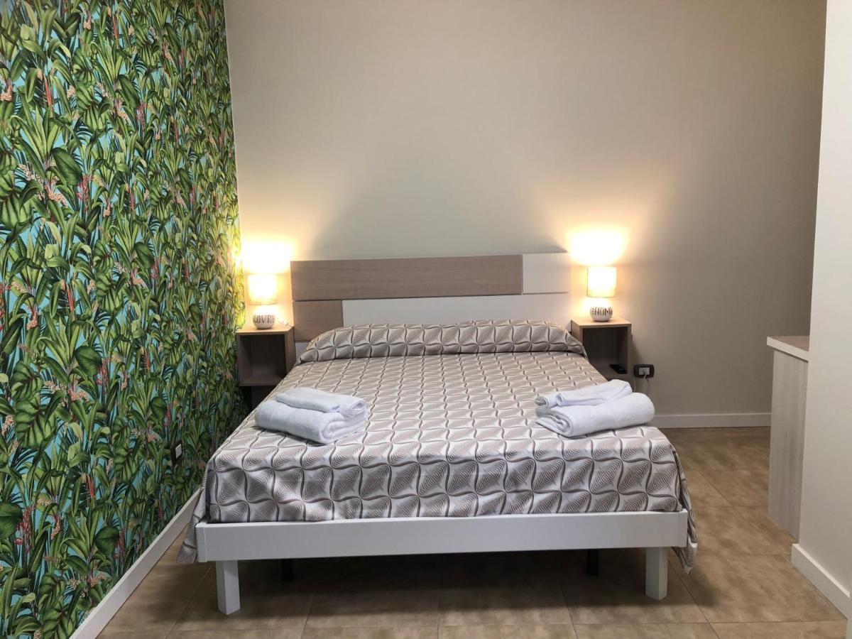 Camera Matrimoniale con Letto Supplementare