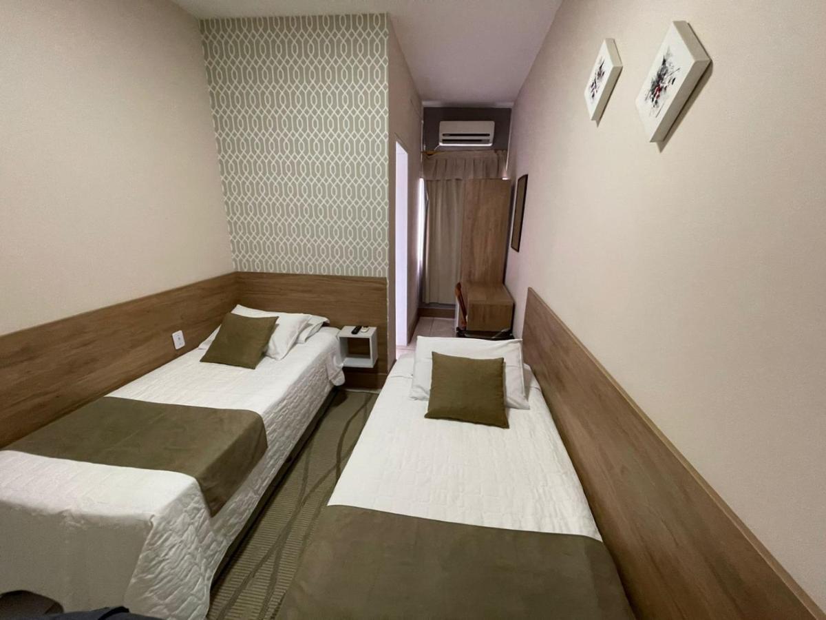 Quarto Duplo