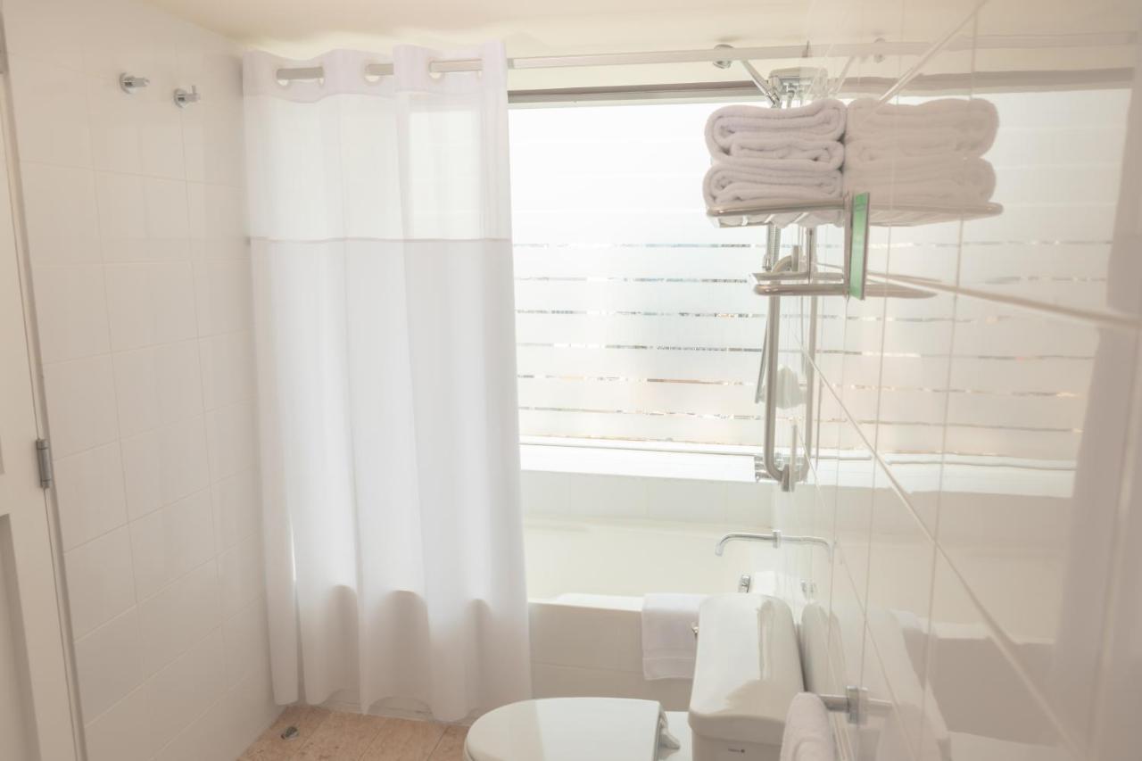 Quarto com 2 Camas de Solteiro - Acesso para Hóspedes com Mobilidade Reduzida
