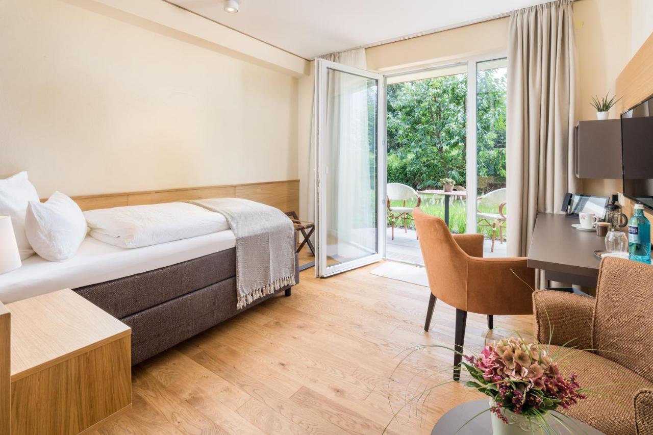 Einzelzimmer mit Balkon