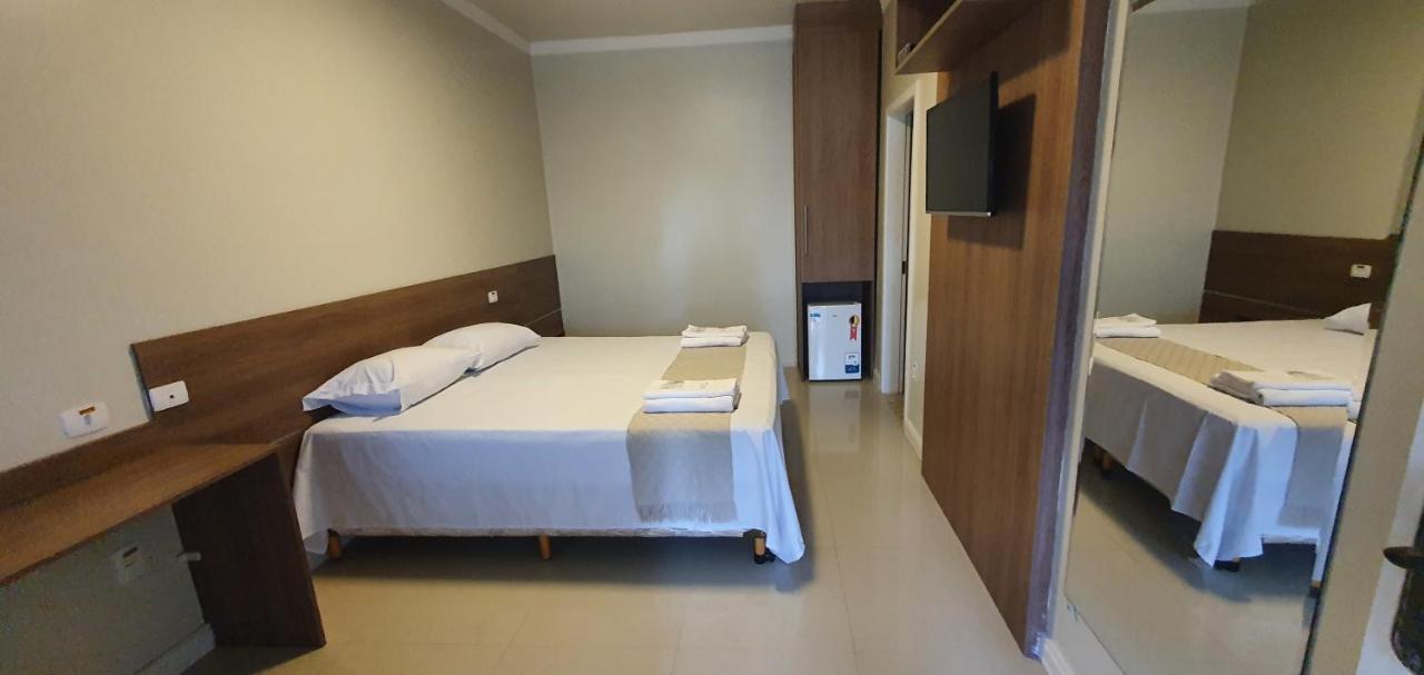 Quarto Duplo