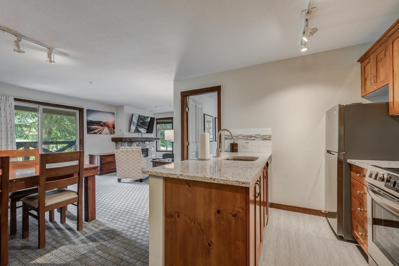 Two Bedroom Suite with Bunk Beds and Full Kitchen,1299870166:JPEG