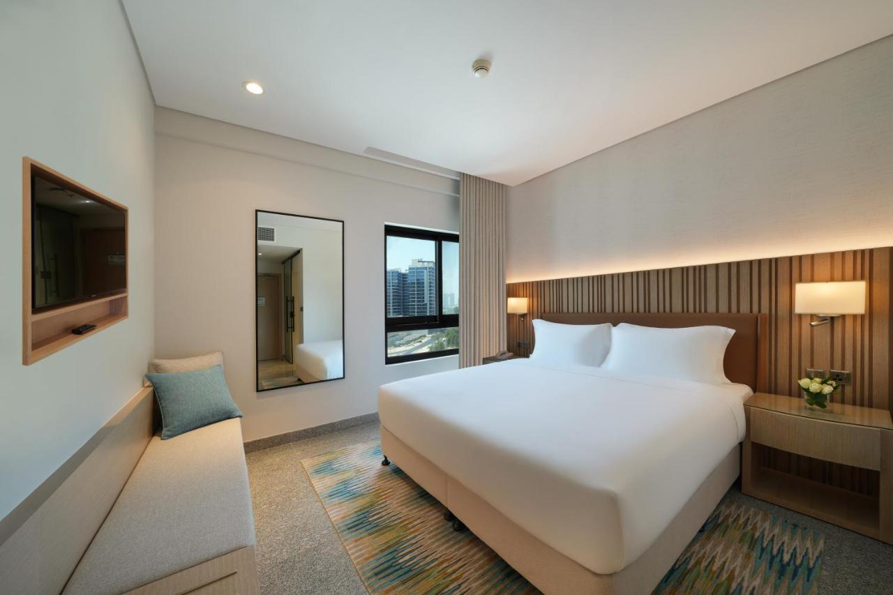 Quarto com Vista da Piscina - Cama King-Size